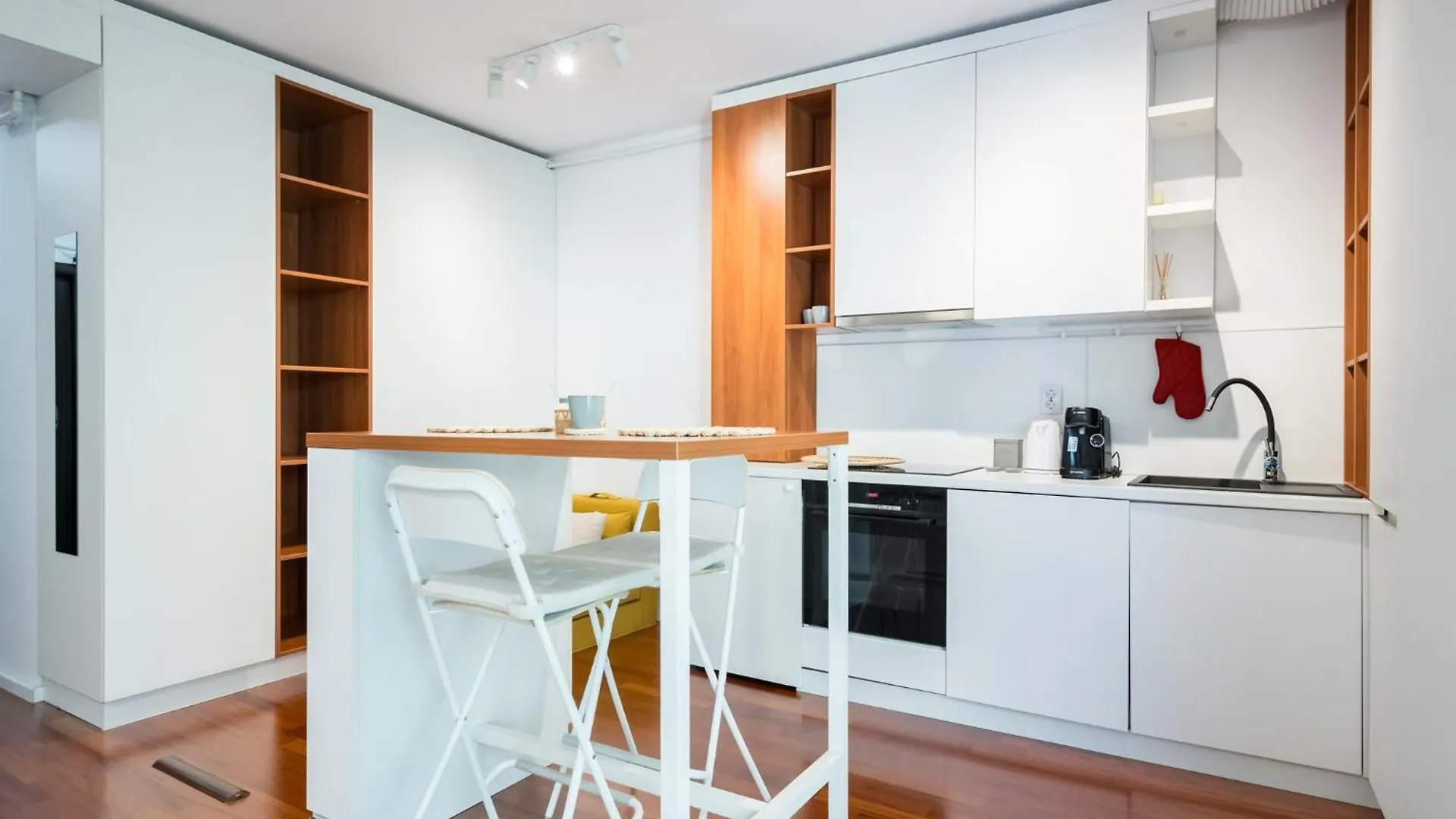 Urban Jungle Apartment Bucharest Romania