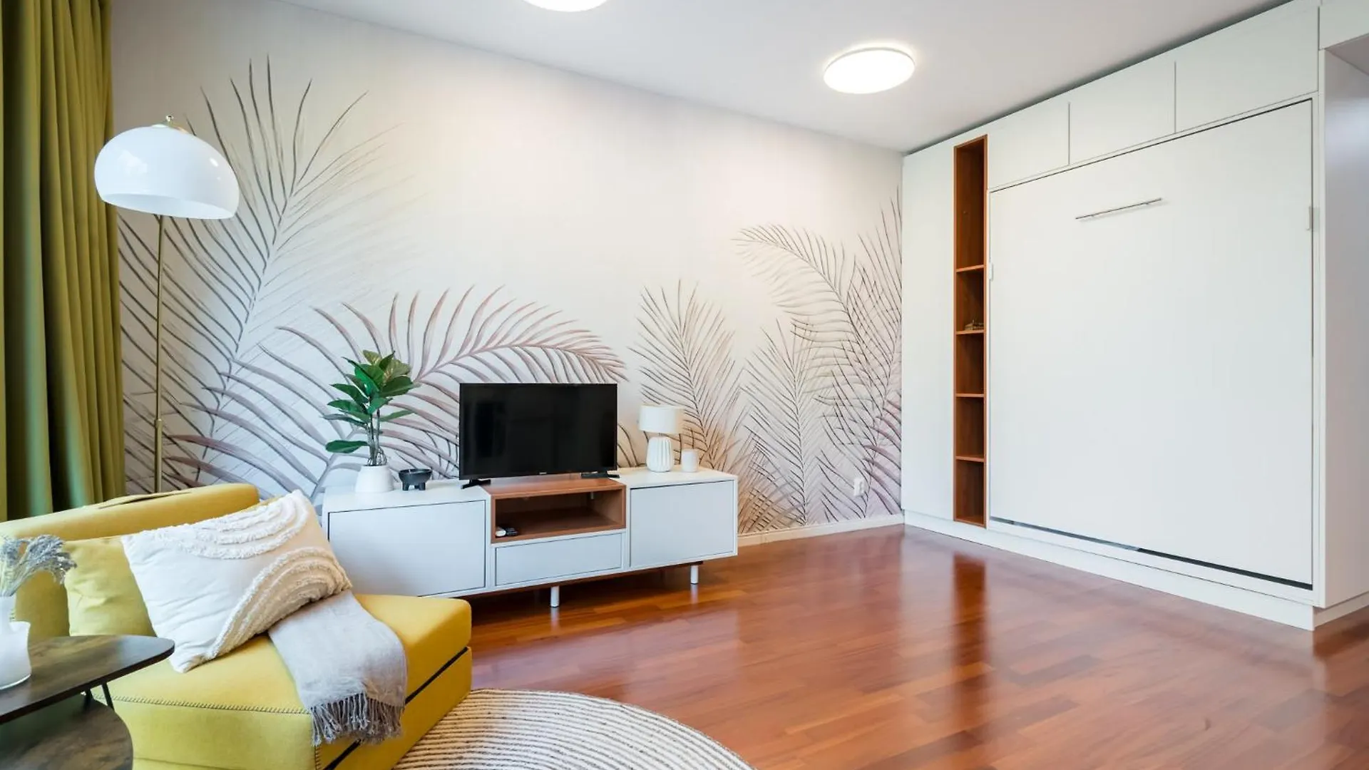 Urban Jungle Apartment Bucharest